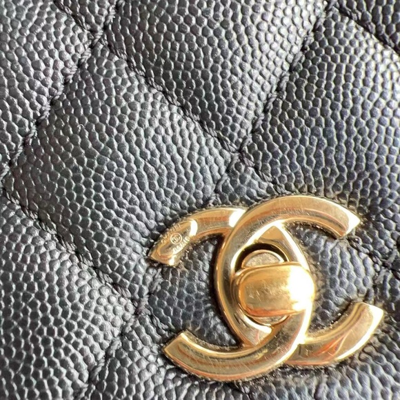 Chanel Caviar Mini Caviar Coco Handle Bag Black - Picture 2 of 10